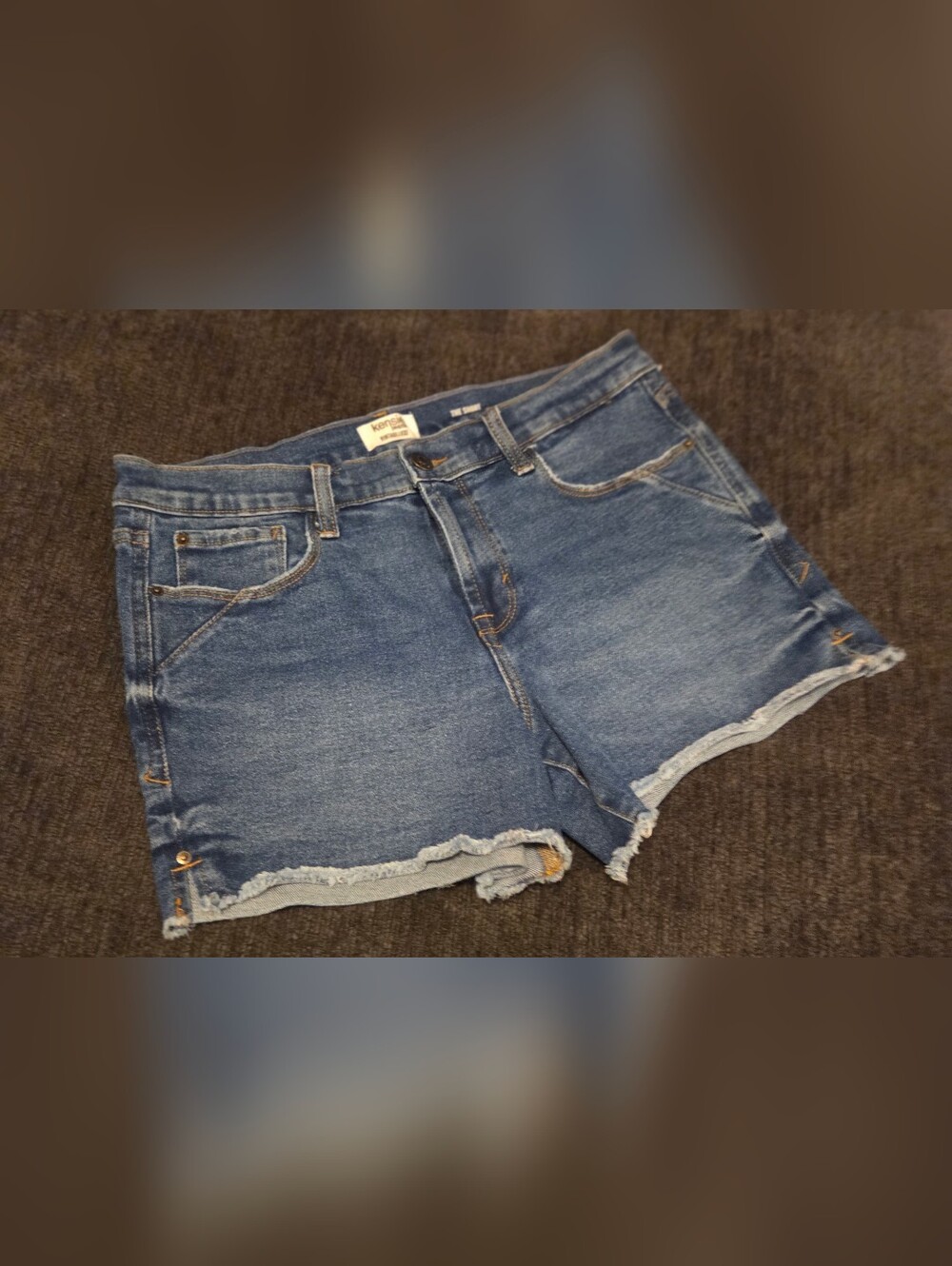 Kensie Medium Blue Denim Cutoff Shorts. Size 8/29
